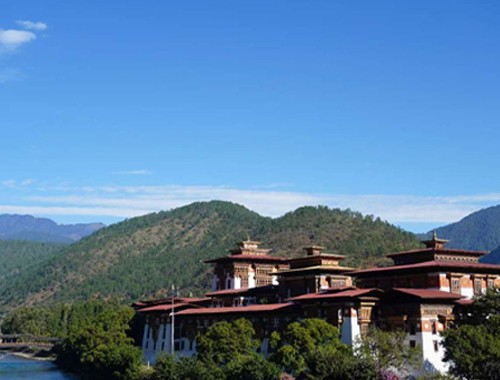 Explore Bhutan: Traditions, Temples, and Scenic Trails
